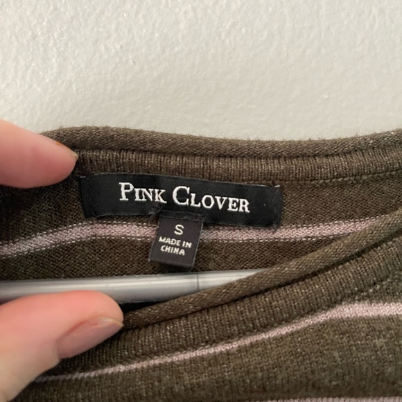 Pink Clover Sweater - Picture 2 of 3